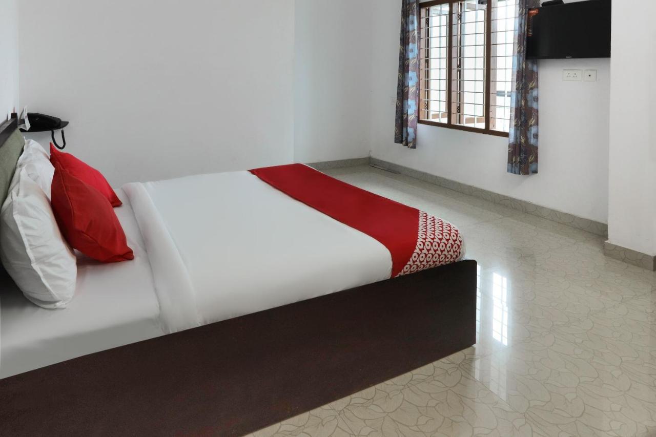 Oyo 49244 Green Castle Residency Hotel Nedumkandam Exterior foto